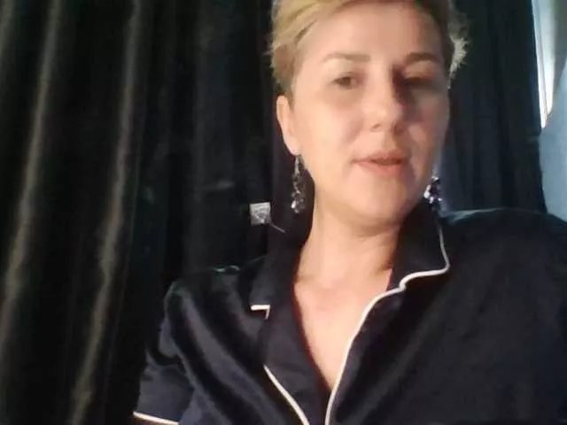 InannaIshtar1 on BongaCams 