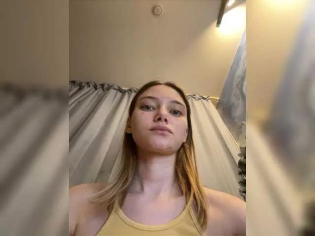 Sweetgirl-11 on BongaCams 