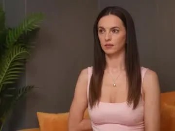 calliadesigner on Chaturbate 