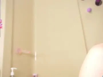 emmasky69 on Chaturbate 