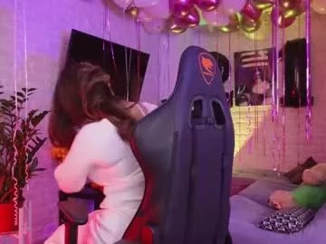 i_n_d_i_c_a on Chaturbate 