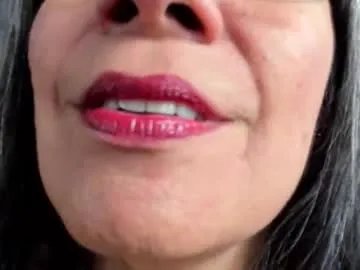 lailacastillomilf on Chaturbate 