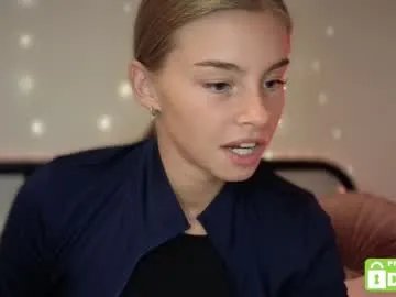 roxxxie_reid on Chaturbate 