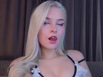 sunshinegirlx on Chaturbate 